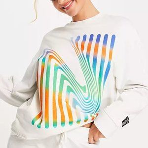 NWT Nike Yoga Therma-Fit Luxe A.I.R Crew Neck Graphic Sweatshirt Cream, Size M